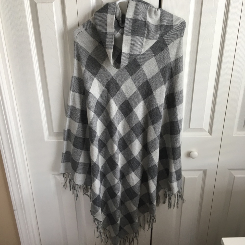 NWT plaid poncho
